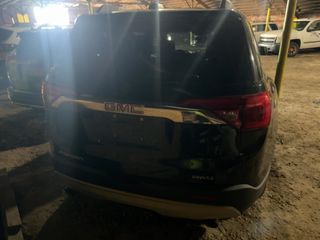 2018 GMC Acadia SLT - Exterior Rear Center Image